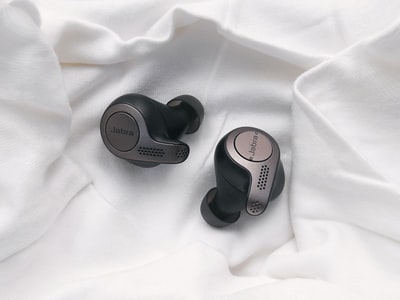 كيفية استخدام سماعات الأذن على آيفون 7